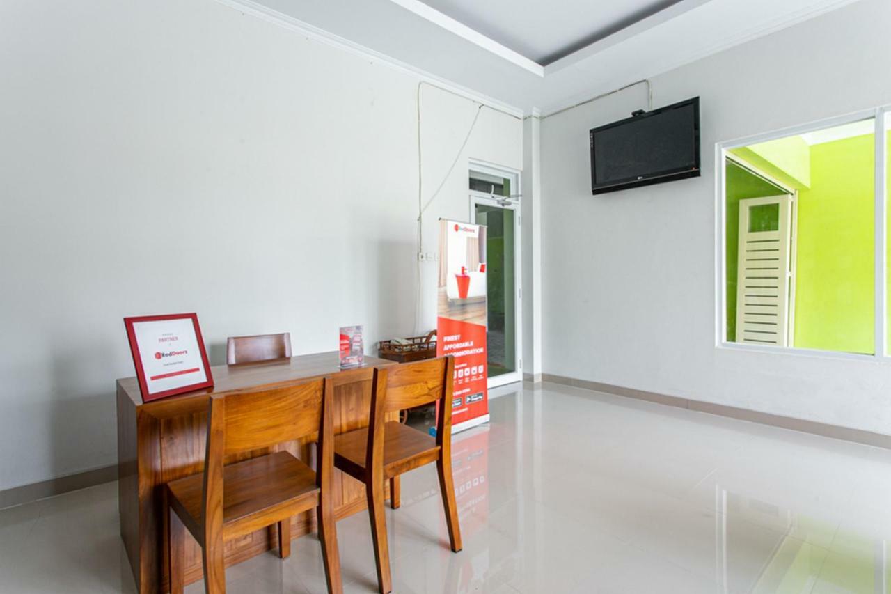 Reddoorz Near Universitas Muhammadiyah Yogyakarta Jarakan Ngoại thất bức ảnh