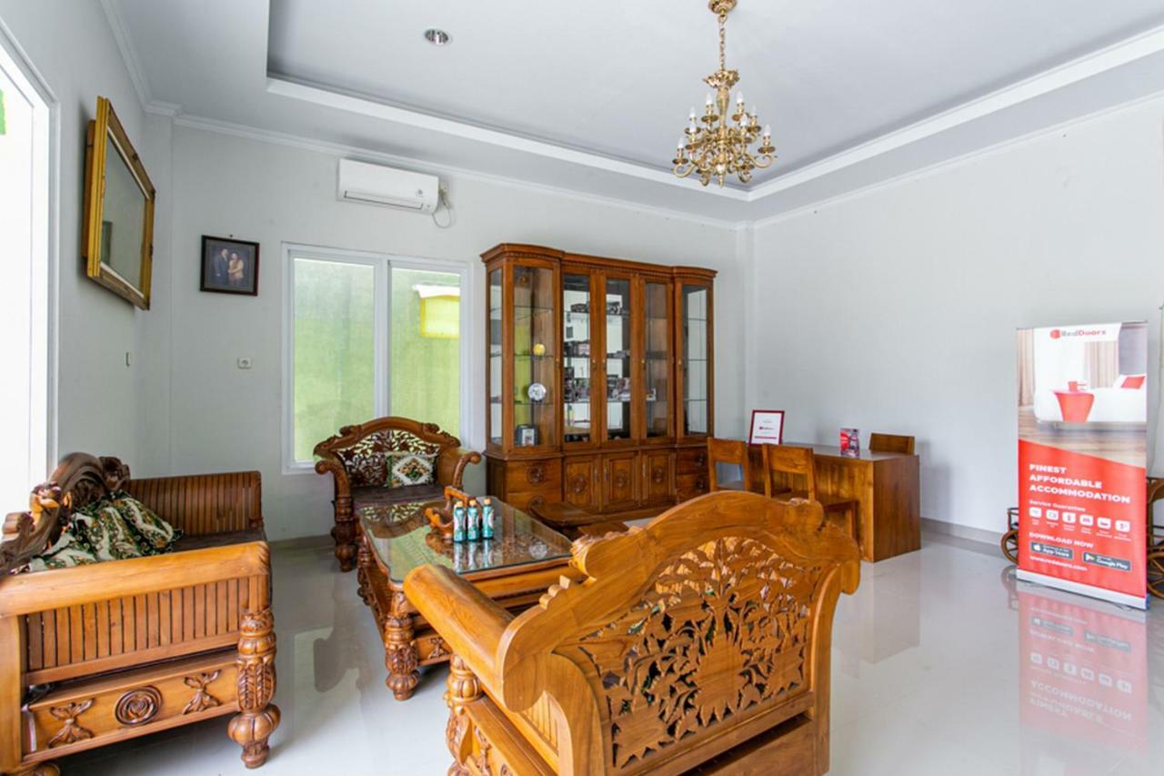 Reddoorz Near Universitas Muhammadiyah Yogyakarta Jarakan Ngoại thất bức ảnh