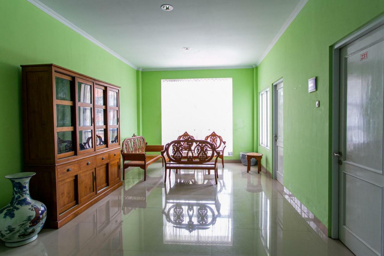 Reddoorz Near Universitas Muhammadiyah Yogyakarta Jarakan Ngoại thất bức ảnh